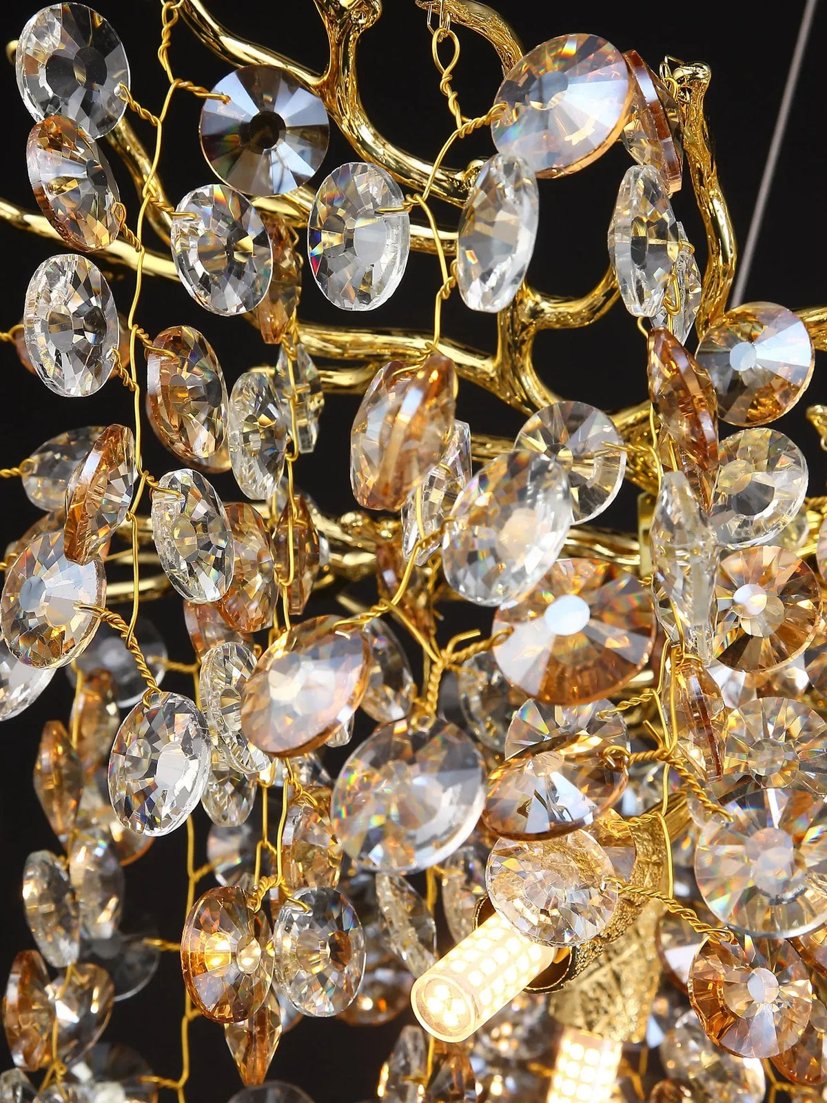 Goldfarbener Kronleuchter mit Kristallen im Glamour-Stil – Längsform 100 cm