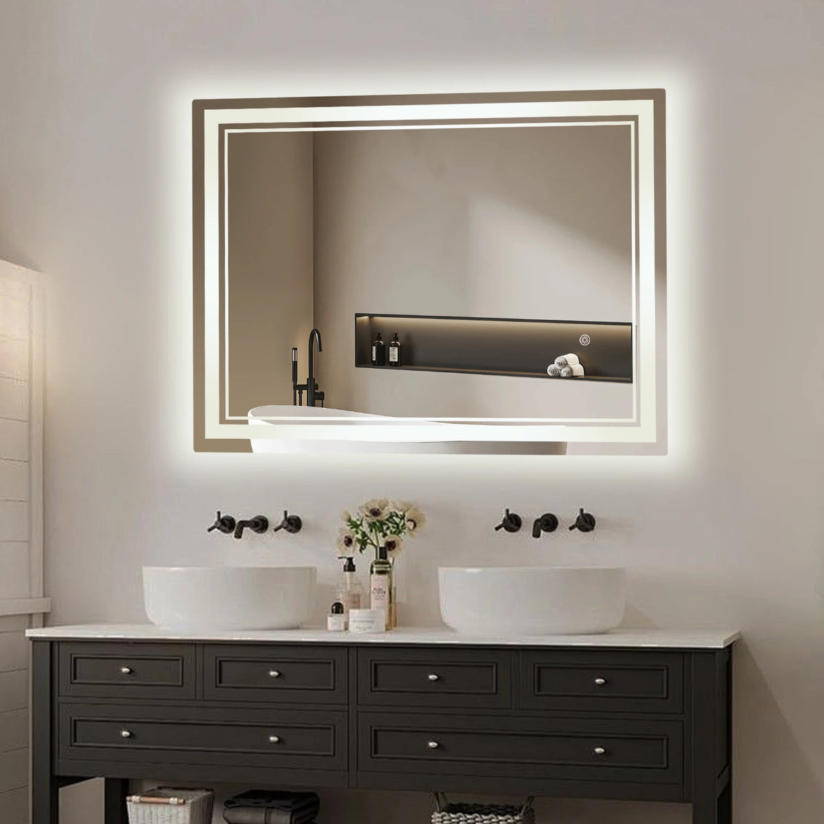 LED-Badspiegel – 60 × 80 cm – rechteckig – dimmbar – Wandmontage – Silber