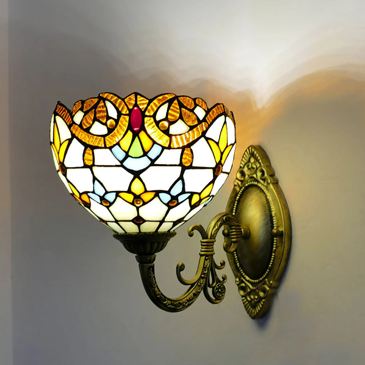 Tiffany-Wandleuchte – Vintage-Buntglasschirm für Schlafzimmer und Wohnbereich – Gelb