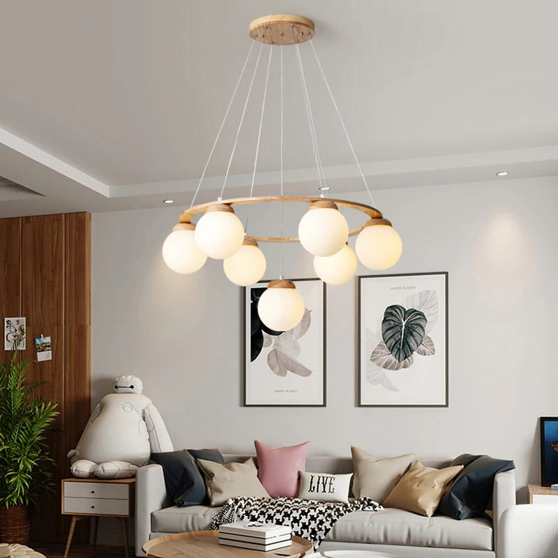 Holz-Pendelleuchte mit Glaskugeln im nordischen Stil für Esstisch und Wohnzimmer – Produktansicht 2