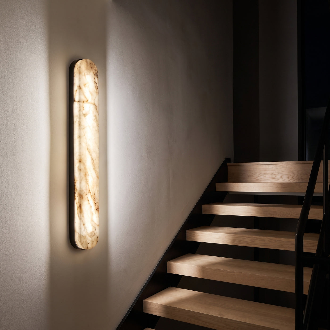 Natural Marble Long Oval Wall Lamp Luxury Modern LED eingeschaltet am Abend
