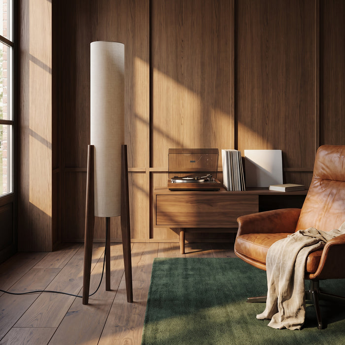 Japanese Wabi Sabi Style Zen Atmosphere Retro New Chinese Style Black Walnut Living Room Bedroom Designer Sofa Floor Lamp in einem hellen Wohnraum