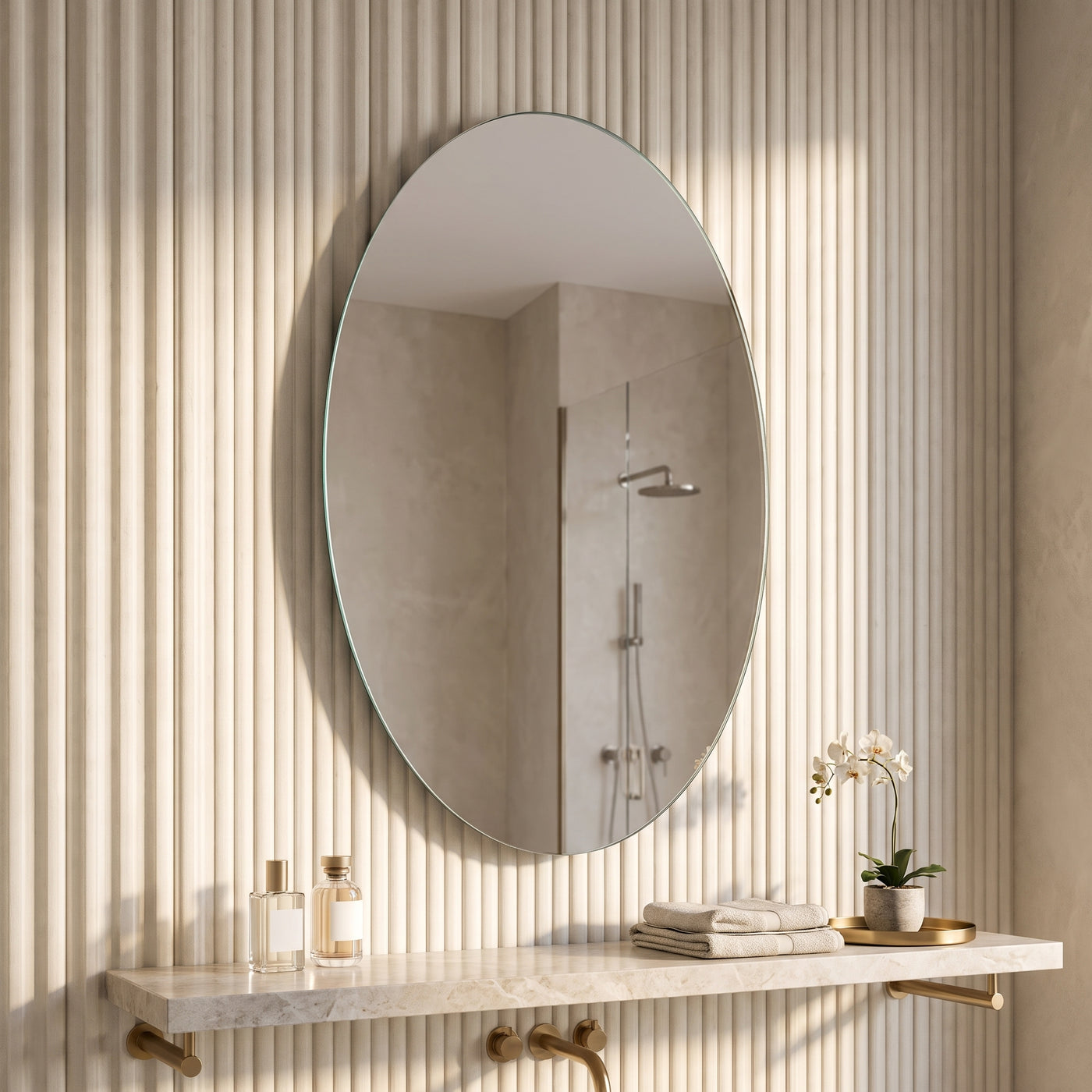 LUVODI 60x80cm Oval LED Backlit Vanity Mirror Modern in einem hellen Wohnraum