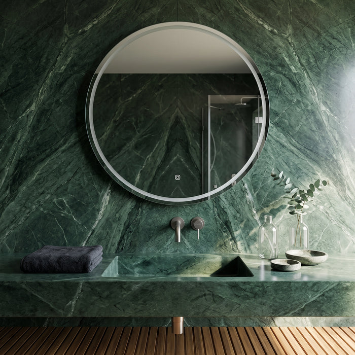 LUVODI 80cm Round Bathroom Mirror with Intelligent in einem hellen Wohnraum