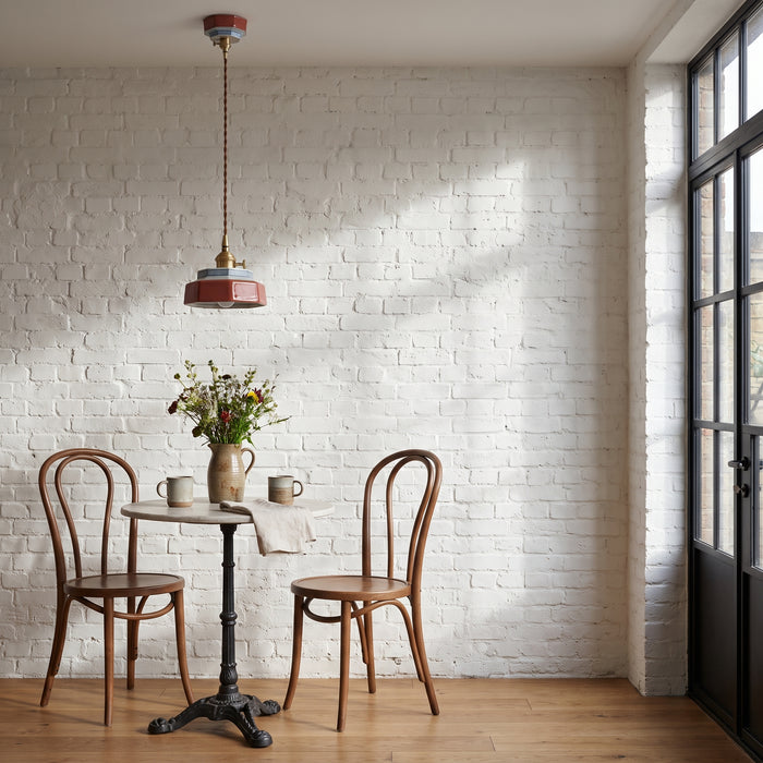 Vintage Ceramic LED Pendant Light Cafe Loft Dining Room in einem hellen Wohnraum