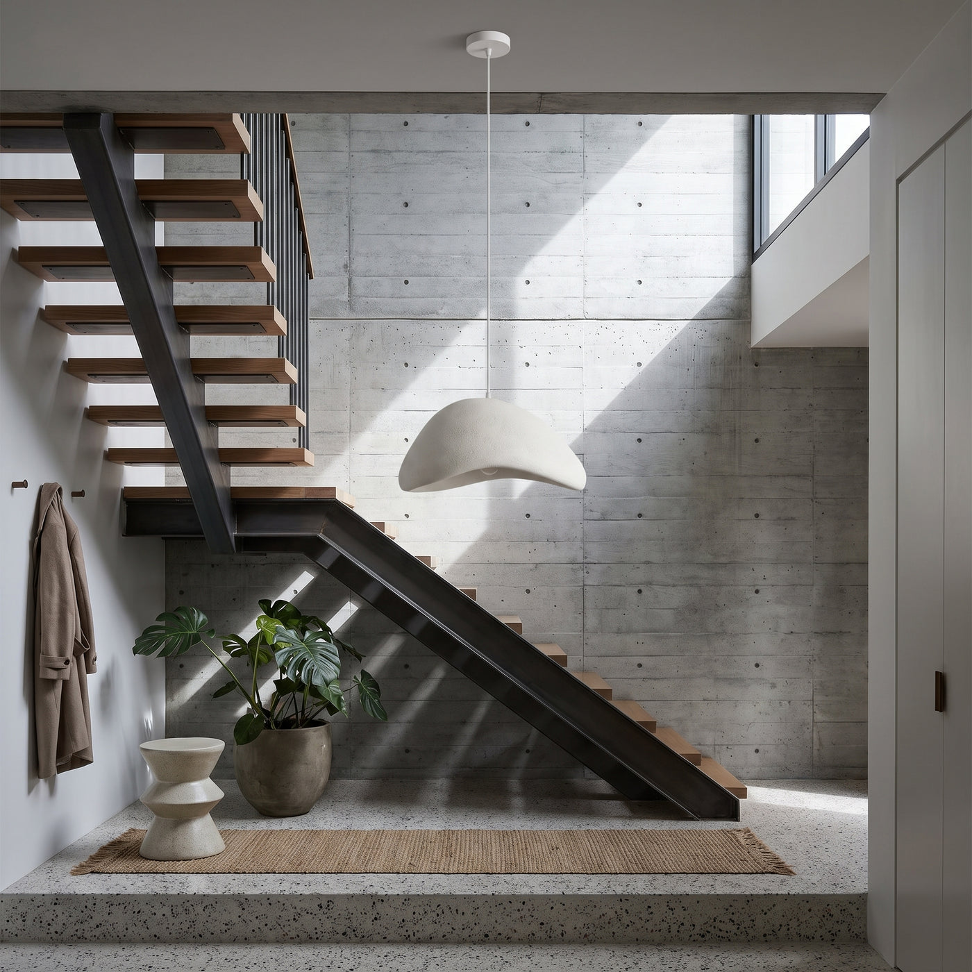 Japanese Wabi-sabi Style Living Room Nordic Lamp in einem hellen Wohnraum